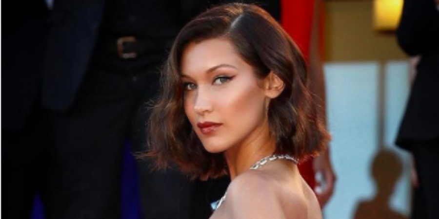 Deretan Pose Seksi Bella Hadid Dalam Balutan Appareal Olahraga Ternama Ini Dijamin Bakal Menggoda Jiwamu 