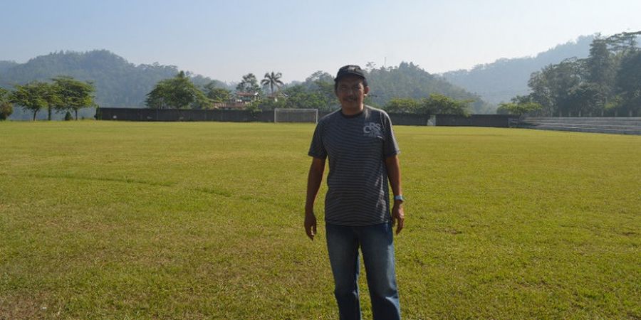 Berawal dari Hobi, Kepala Desa Ini Bangun Lapangan di Ketinggian yang Sempat Jadi Arena Persiapan Borneo Fc 