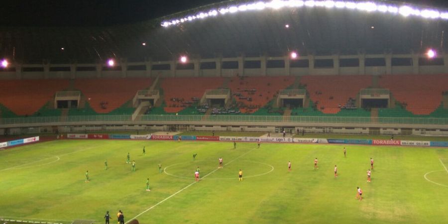 PS TNI Vs Madura United - Tuan Rumah Tertinggal di Babak pertama