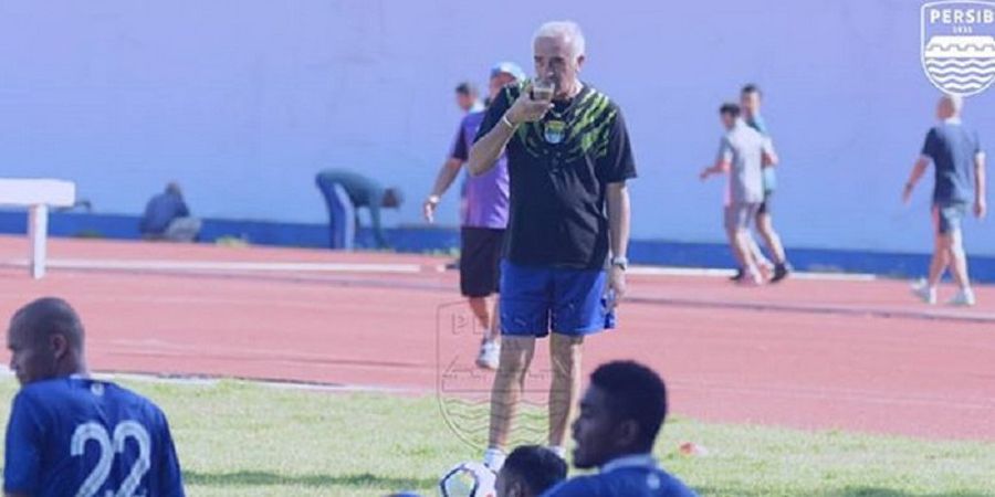 Persib Latihan di Lapangan Berpasir, Ini Kata Mario Gomez