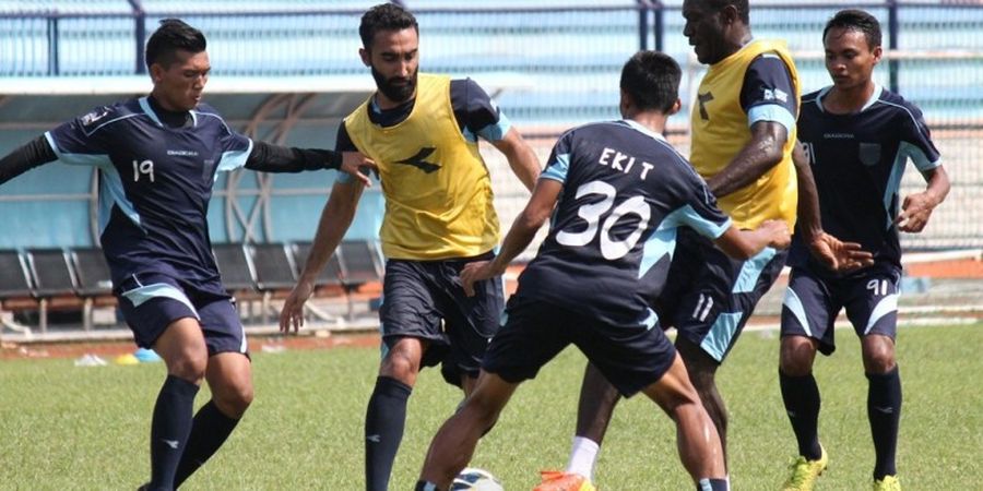 Persela Uji Gelandang Asal Argentina Saat Lawan Perseru