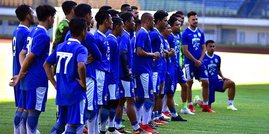 Update Transfer Liga 1 - PSMS Datangkan Pemain Asal Ghana, Pemain Naturalisasi Merapat ke PSIS, dan Persib Punya 3 Pemain Seleksi