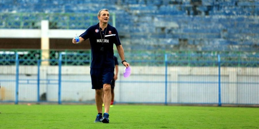 Milomir Seslija Mendeteksi Kekurangan Madura United dari Kekalahan atas Persipura