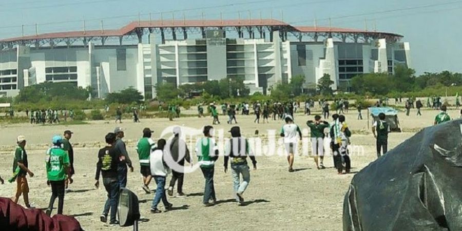 Bonek Senang Bisa Nonton Persebaya Vs Arema FC Tanpa Becek-becekan