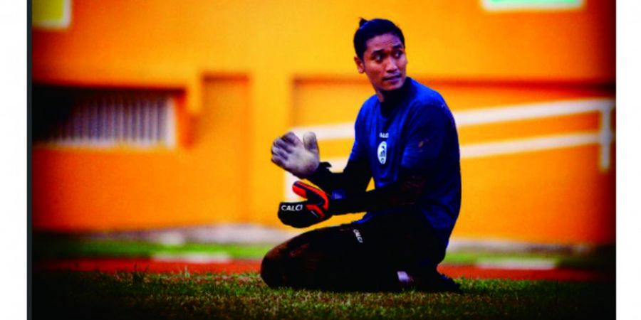 Kiper Sriwijaya FC Buat Netizen Pangling Saat Kalahkan Persela Lamongan