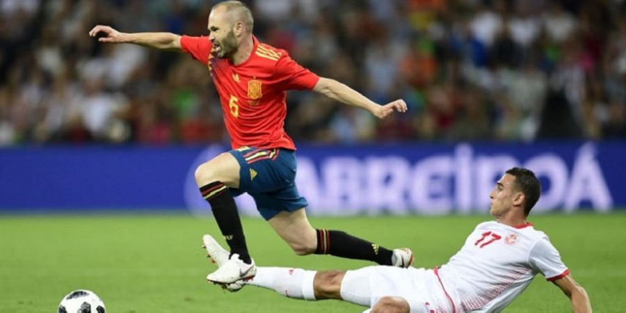 Babak I Tunisia Vs Spanyol - Juara Dunia 2010 Tertahan 0-0 oleh Tim dari Afrika