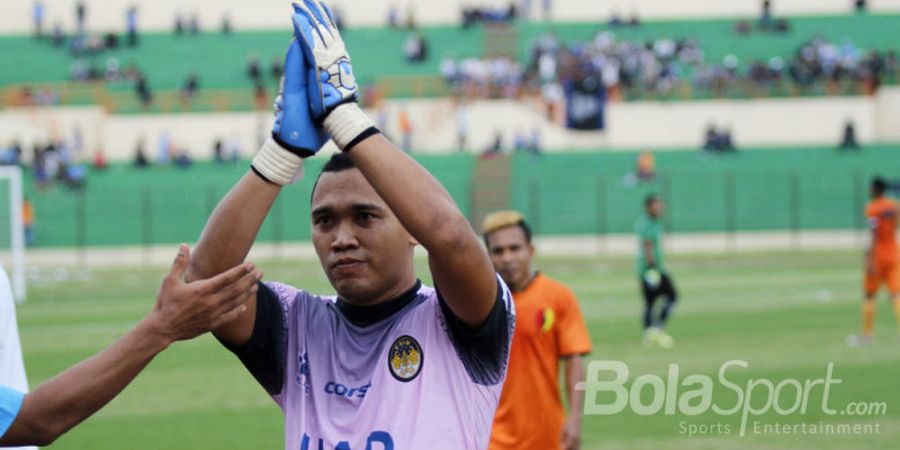 Selain Choirul Huda, Kiper Ini Juga Pantas Diberi Gelar One Man Club