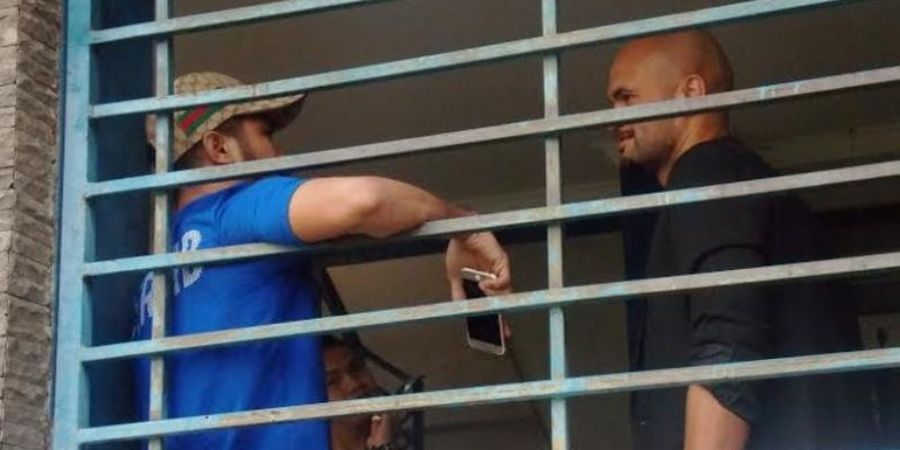 Persib Serbu Sidoarjo Tanpa Sergio van Dijk