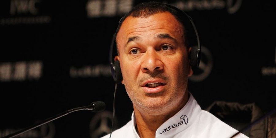 Ruud Gullit Tawarkan Diri Jadi Manajer Aston Villa