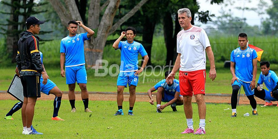 Tak Ada Jeda Paruh Musim, Begini Reaksi Pelatih Fisik Arema FC