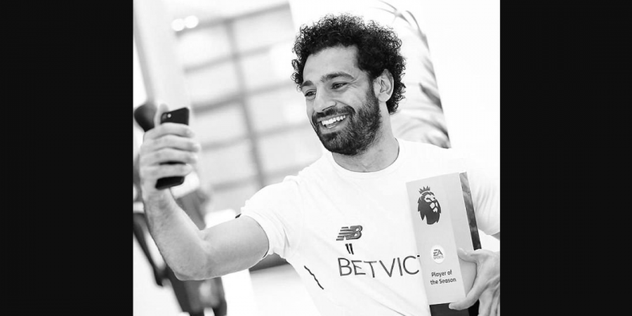 Mohamed Salah Umbar Senyum Lebar Jelang Berangkat ke Rusia