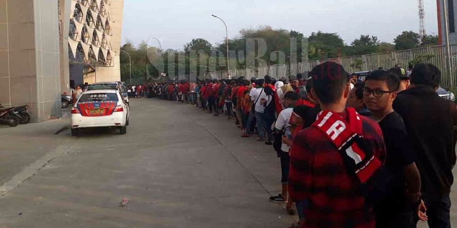 Antusiasme Laga Timnas U-19 Indonesia Vs Thailand Meningkat, Ribuan Suporter Sudah Banjiri Stadion Wibawa Mukti