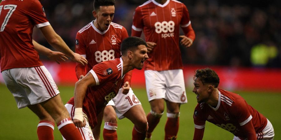 Netizen Bantu Wujudkan Keinginan Receh Bek Nottingham Forest Ini