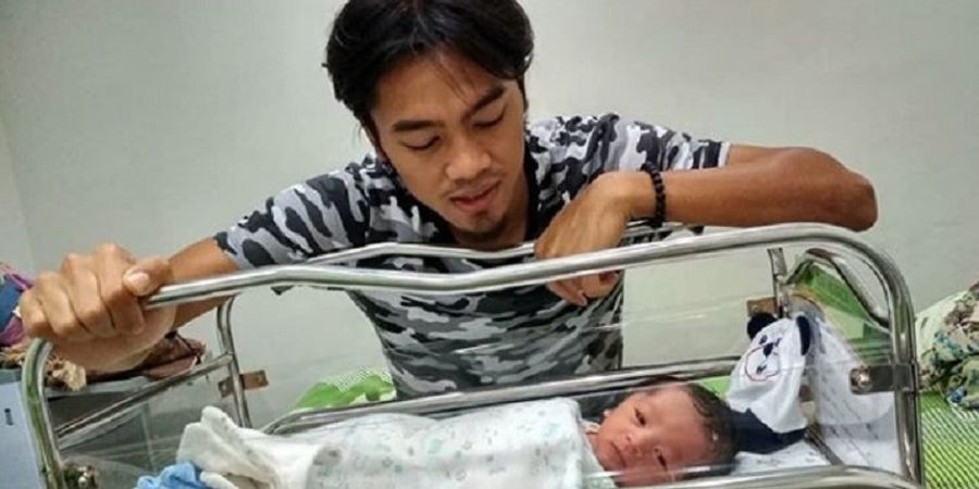 Anak Pertama Lahir, Bek Kanan Madura United Ini Dapat Kado Spesial Ramadan