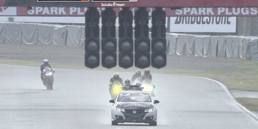 VIDEO - Kecelakaan Horor di Belakang Safety Car Warnai Ajang Suzuka 8 Hours 2018