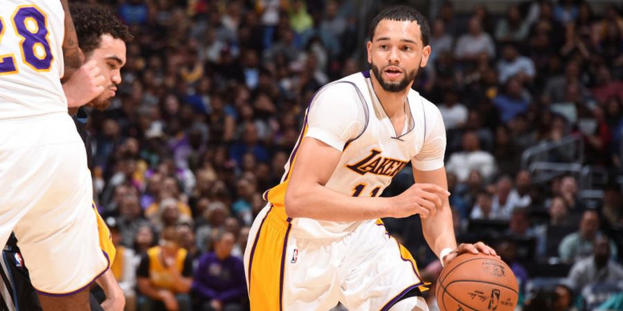 Ditikung Cleveland, LA Lakers Pilih Kontrak Tyler Ennis