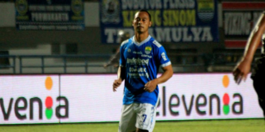 Persib Ungguli Arema FC di Babak Pertama Lewat Gol Atep