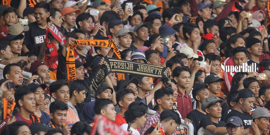 Romantisme dalam Laga Persija Jakarta Vs Bali United, The Jakmania Lamar Lady Dewata di Stadion