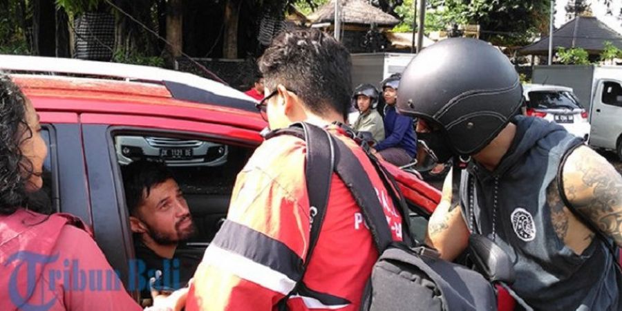 Kocak, Irfan Bachim Menyamar Jadi Wartawan dan Kerjai Stefano Lilipaly