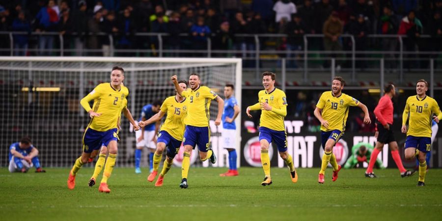 VIDEO - Selebrasi Pemain Swedia di Giuseppe Meazza yang Bikin Mini Studio Sebuah Stasiun Televisi Rusak Parah