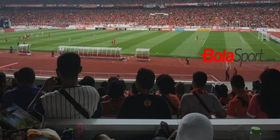 Persija Vs Mitra Kukar - Tribune Media pun Diisi Penonton yang Tak Dapat Kursi