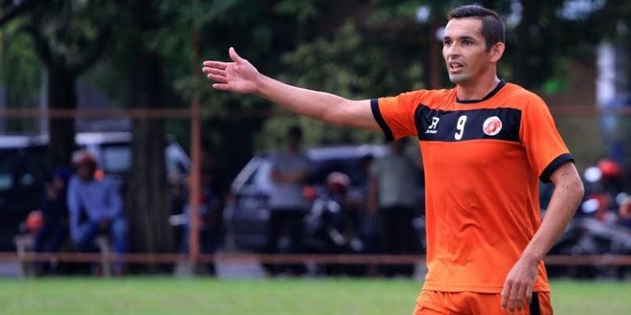 Ucapan Syukur Pencetak Gol Perseru ke Gawang Persib