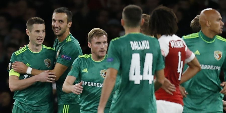 Liga Europa - Sebelum Bobol Gawang Arsenal, Pemain Vorskla Basuh Muka dengan Ludah