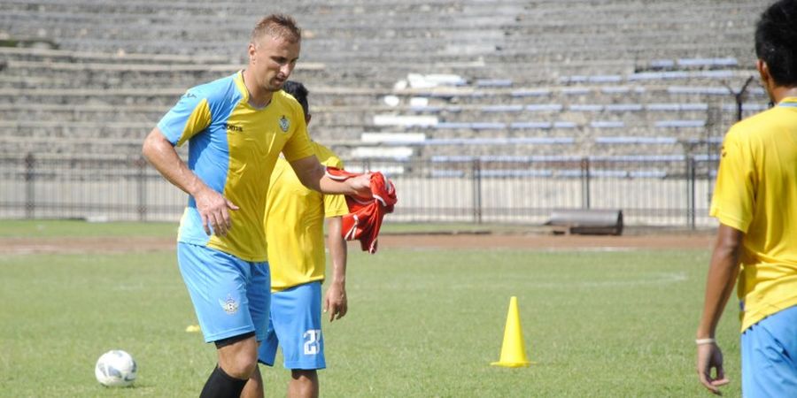 Pemain Asing Persegres Siap Angkat Koper Jika Regulasi Liga 2 Tidak Berubah