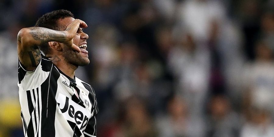 Dani Alves Mengaku Tak Bahagia Saat Berseragam Juventus