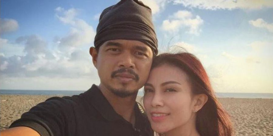 Romantis! Inilah yang Dilakukan Bambang Pamungkas di Hari Anniversary Pernikahan ke-16