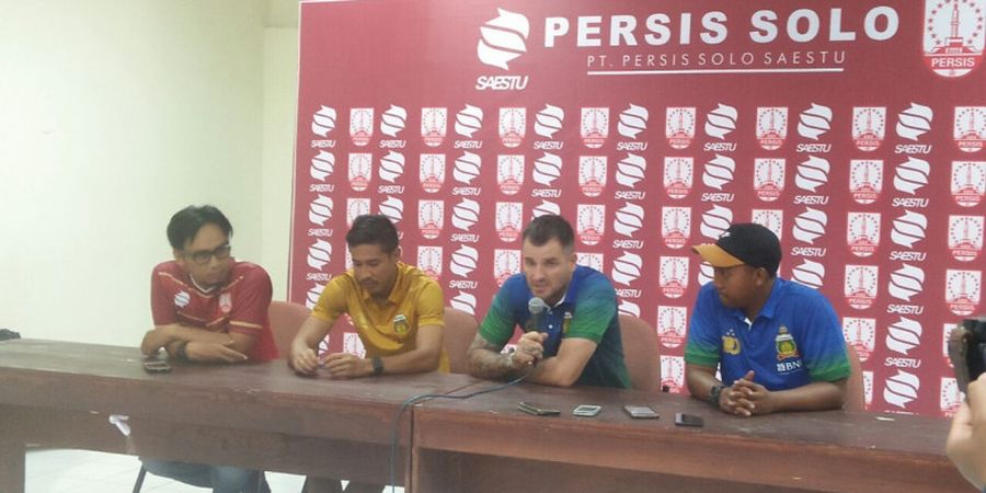 Persis Vs Bhayangkara FC - Simon McMenemy: Ini Kekalahan yang Cukup Menyakitkan