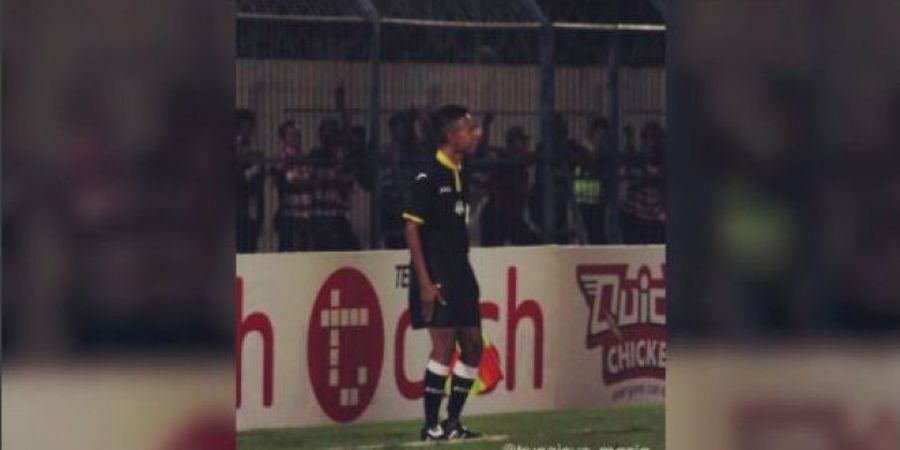 VIDEO - Kocak! Hakim Garis Tertangkap Kamera Sedang Asyik Berjoget Saat Madura United Bertanding