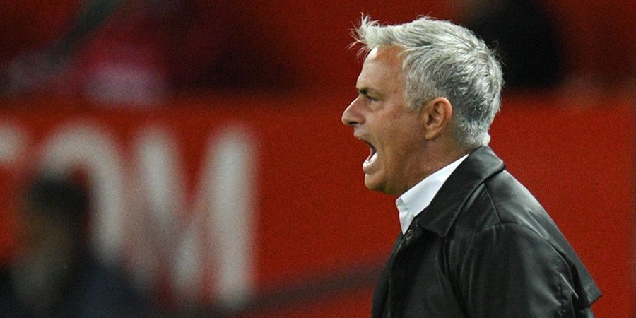 Suporter Manchester United Tinggalkan Stadion Sebelum Laga Usai, Jose Mourinho: Saya Akan Lakukan Hal yang Sama!