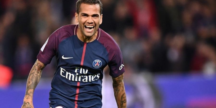 Hal Membingungkan Membuat Dani Alves Batal Bergabung dengan Liverpool, Chelsea, dan Real Madrid