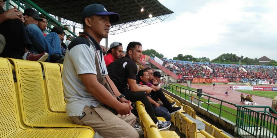 VIDEO - Dermawan Banget, Ini yang Dilakukan Addison Alves Saat Nonton Laga Persija Jakarta Vs PSMS Medan