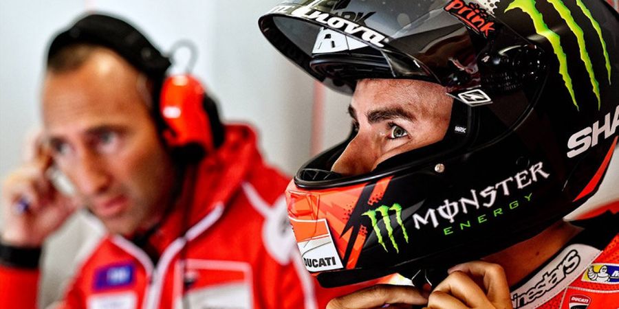 Valentino Rossi Mengaku Khawatir tentang Kebangkitan Jorge Lorenzo pada Musim Depan