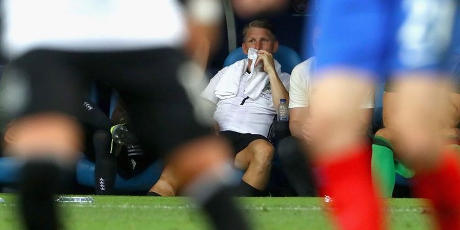 4 Alasan Schweinsteiger Layak Ditendang Mourinho