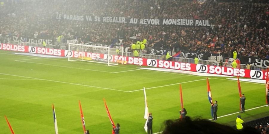 Laga Olympique Lyon Vs PSG Beri Penghormatan bagi Chef Kenamaan Prancis yang Meninggal Dunia