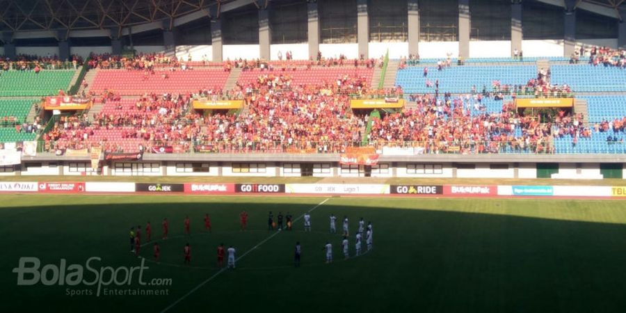 Seorang The Jak Mania Dilarikan Pakai Ambulans setelah Gol Kemenangan Persija atas Perseru Tercipta