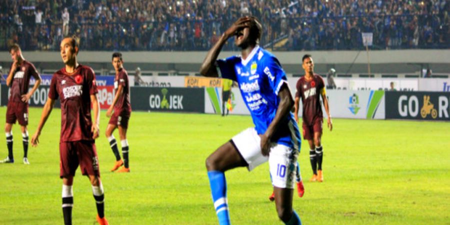 Dokter Persib Periksa Bahu Ezechiel Pasca Benturan Saat Hadapi Persija