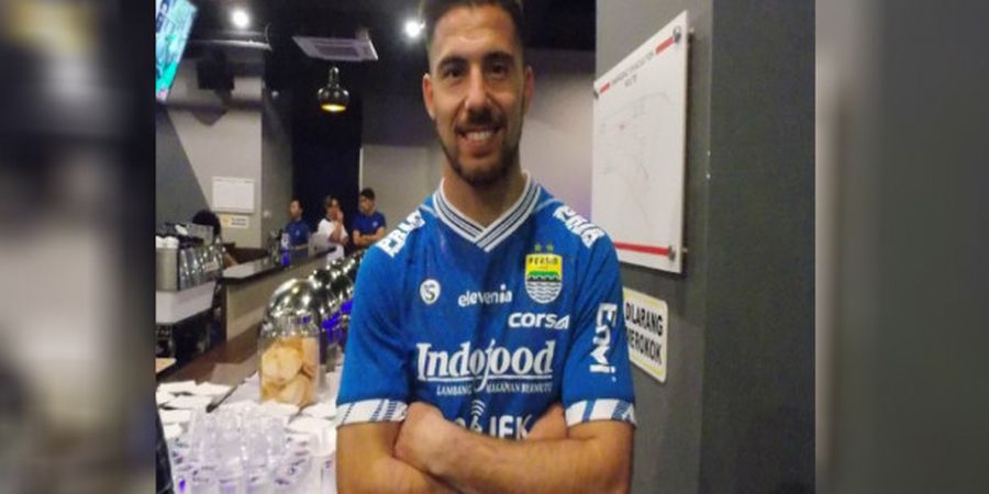 Sudah Sebulan Lebih di Indonesia, Penyerang Anyar Persib Belum Bisa Lepas dari Makanan Ini