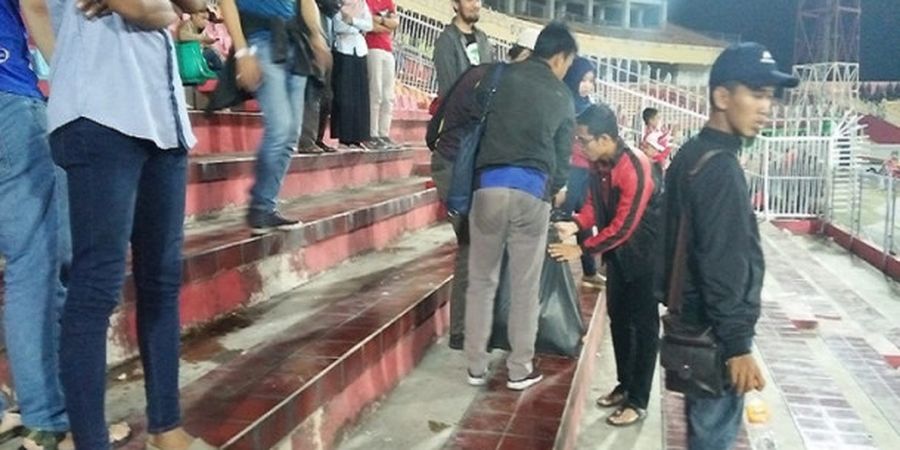 Dukung Timnas U-19 Malaysia di Indonesia, Aksi Suporter Ini Patut Dipuji