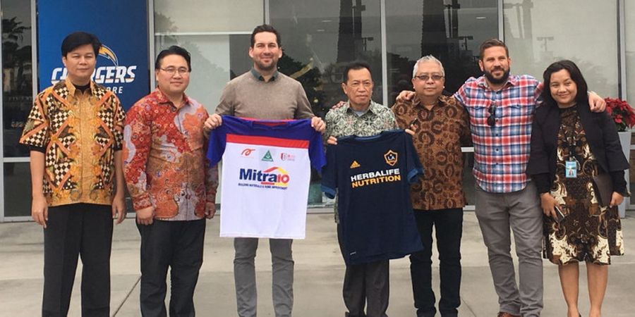 IDGEN USA dan UNI PAPUA FC Sambangi Markas LA Galaxy