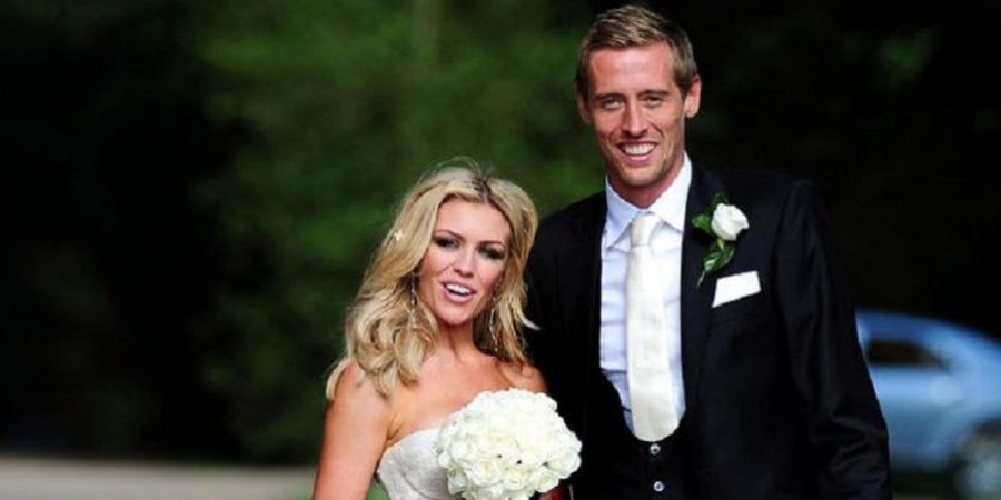 Keluarga Peter Crouch dan Abbey Clancy Semakin Lengkap dengan Kehadiran Anak Ketiga