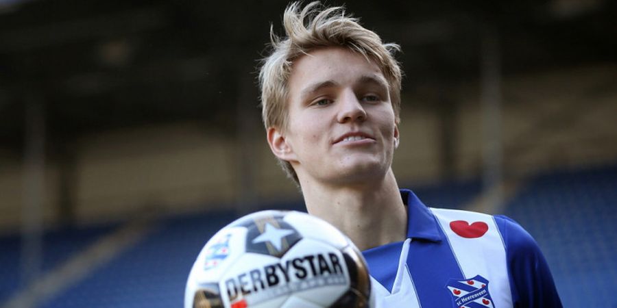 VIDEO - Gol Spektakuler Martin Odegaard ke Gawang Ajax Amsterdam