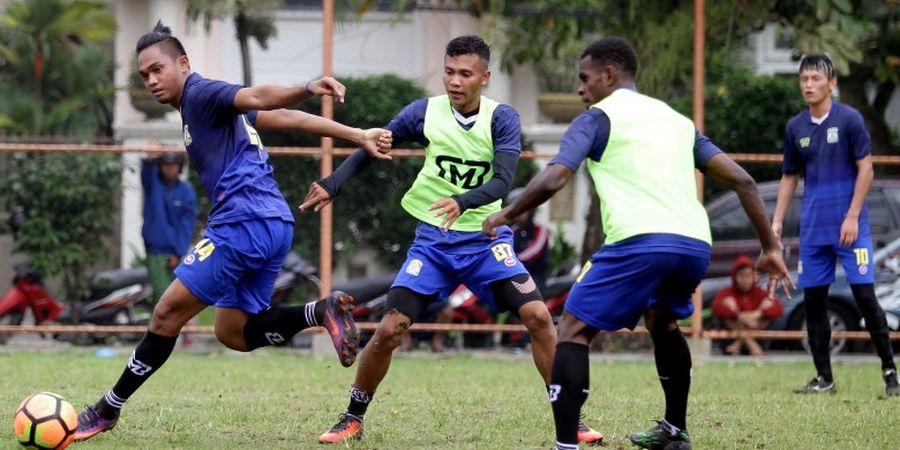 Cara Unik Hisyam Tolle Akhiri Latihan Persiba