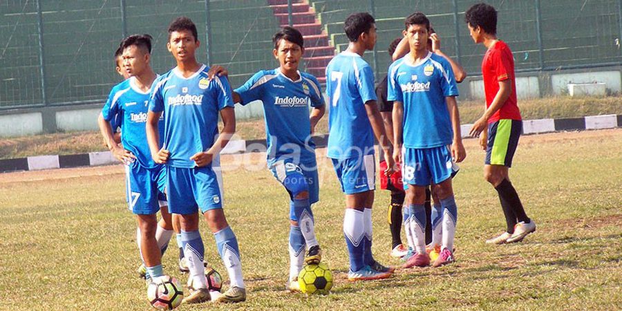 Kesulitan Rekrut Pemain Baru, Ini Rencana Pelatih Persib