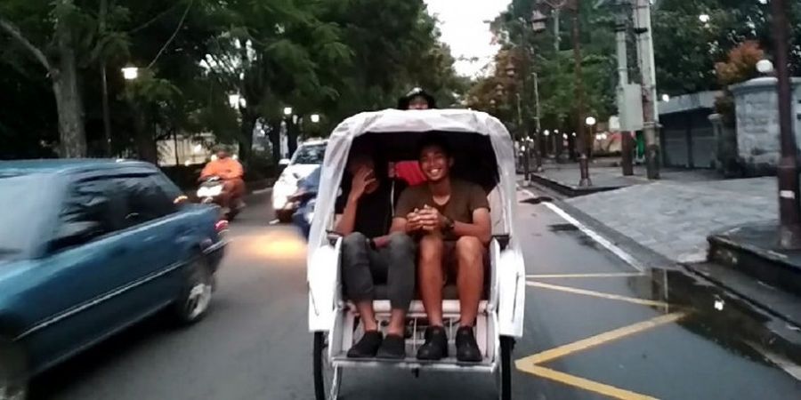 Duh, Pemain Arema FC Minta Hal Ini ke Tukang Becak