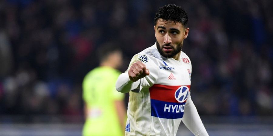 Gagal Mendarat ke Anfield, Fan Liverpool Ungkapkan Rasa Kecewa ke Nabil Fekir