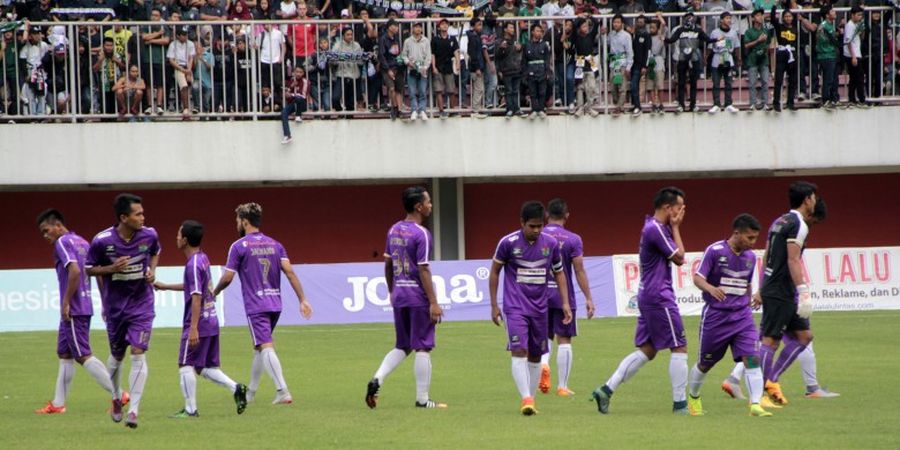 Persita Tangerang Lumat Persibat Batang 3 Gol Tanpa Balas